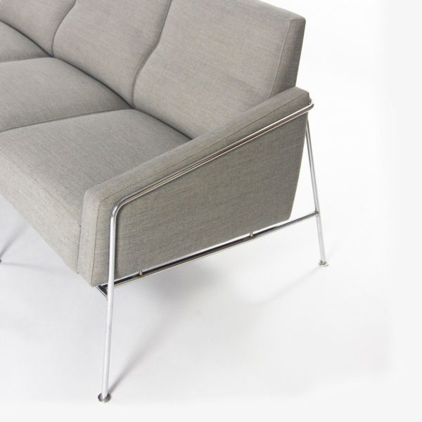 1957 Arne Jacobsen Fritz Hansen of Denmark Sofa Model 3300 4 4-Seat Sofa Knoll For Cheap