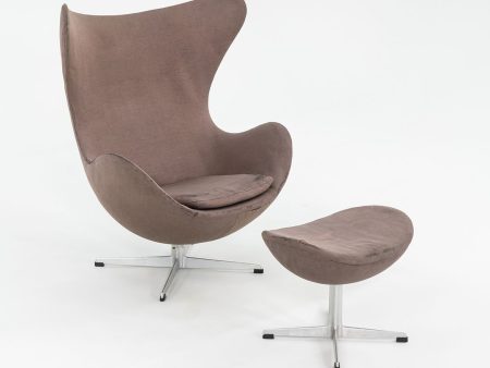 1964 Egg Lounge Chair and Ottoman, Model 3316 by Arne Jacobsen for Fritz Hansen in Fabric Discount