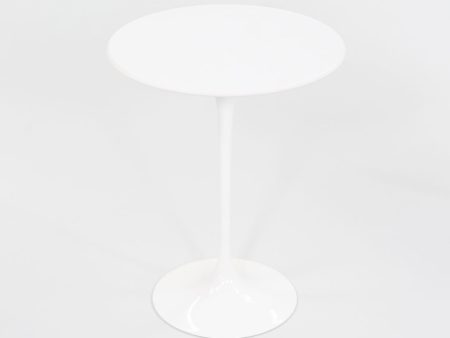 SOLD 2008 Pedestal Round Side Table, Model 16OTR by Eero Saarinen for Knoll Aluminum, Laminate, Powdercoat, Fiberboard Sale