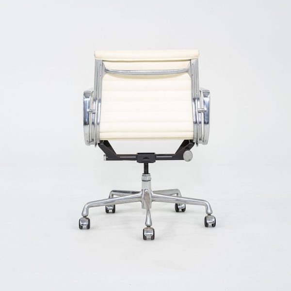 2007 Herman Miller Eames Aluminum Group Management Desk Chair in Ivory Leather 8x Available Online