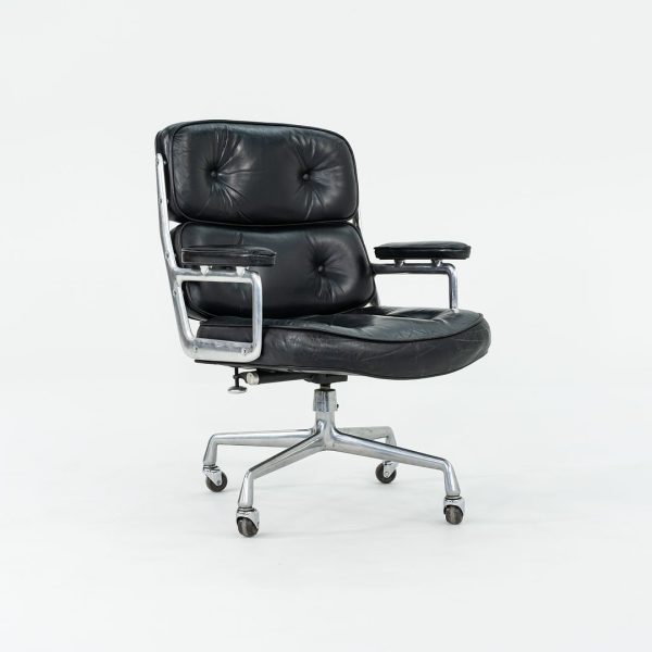 1968 Time Life Executive Desk Chair, Model 3474 by Charles and Ray Eames for Herman Miller in Black Leather with 4-Star Base 12+ Available Supply