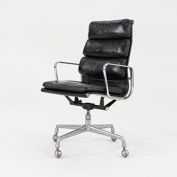 1988 Soft Pad Executive Chair, Model EA420 by Ray and Charles Eames for Herman Miller in Black Leather For Sale