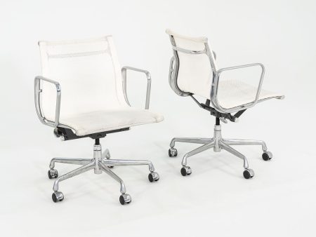 2009 Herman Miller Aluminum Group Management Mesh Desk Chairs in White Mesh 12+ Available Fashion