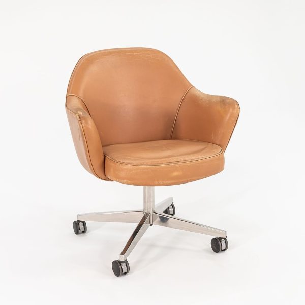 1979 Saarinen Executive Chair, Model 68S by Eero Saarinen for Knoll in Tan Leather Sale