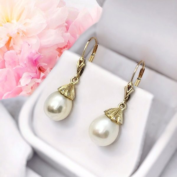 Pearl Dangle White 14K Yellow Gold Lab Diamond Earrings For Sale