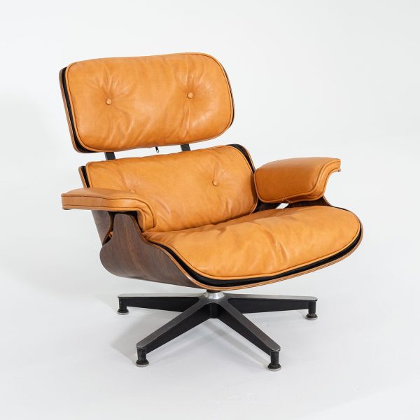 1962 Herman Miller Eames Lounge Chair and Ottoman 670 & 671 by Charles and Ray Eames in New Cognac Leather For Sale