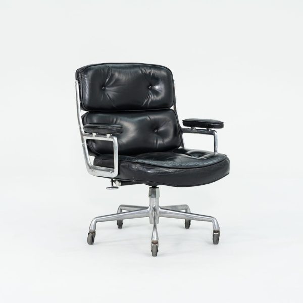 1968 Time Life Executive Desk Chair, Model 3474 by Charles and Ray Eames for Herman Miller in Black Leather with 5-Star Base 12+ Available Sale