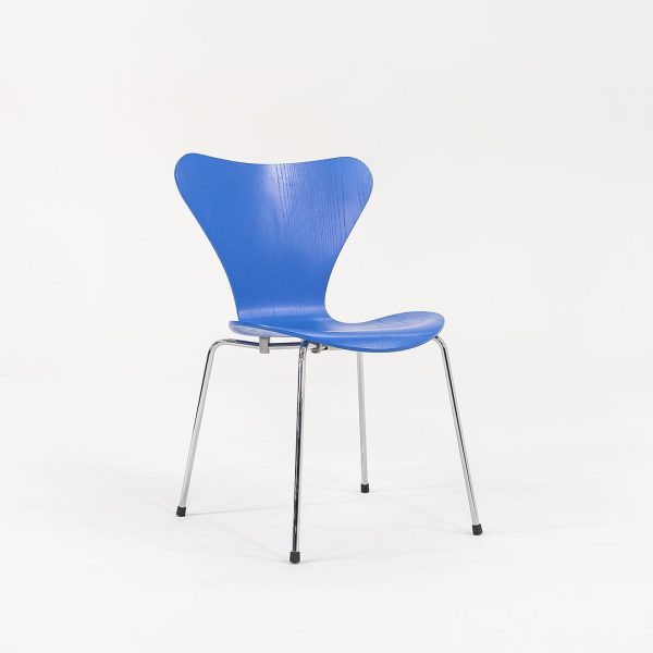 1996 Series 7 Dining Chair, Model 3107 by Arne Jacobsen for Fritz Hansen in Blue Painted Beech Wood Sets Available Online now