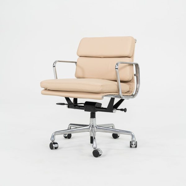 2010s Herman Miller Eames Soft Pad Management Desk Chair in Cream Leather 1x Available Online Hot Sale