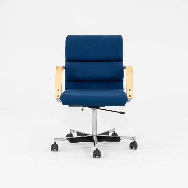 1980s Plaano Chair by Yrjo Kukkapuro for Avarte in Birch with Blue Fabric & Pneumatic Base Online Hot Sale