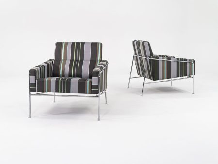 2005 Series 3300 Easy Chair by Arne Jacobsen for Fritz Hansen in Fabric 2x Available Online Hot Sale