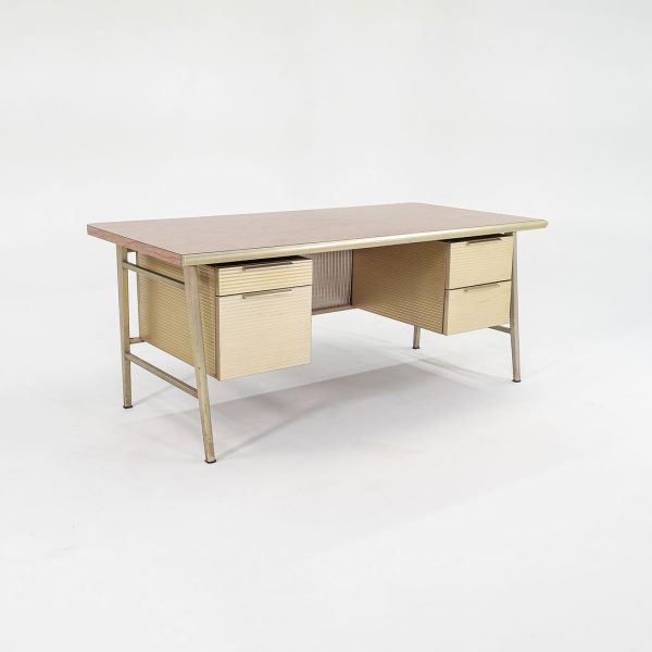 1958 Italic Desk by Gordon Bunshaft and SOM for General Fireproofing Online