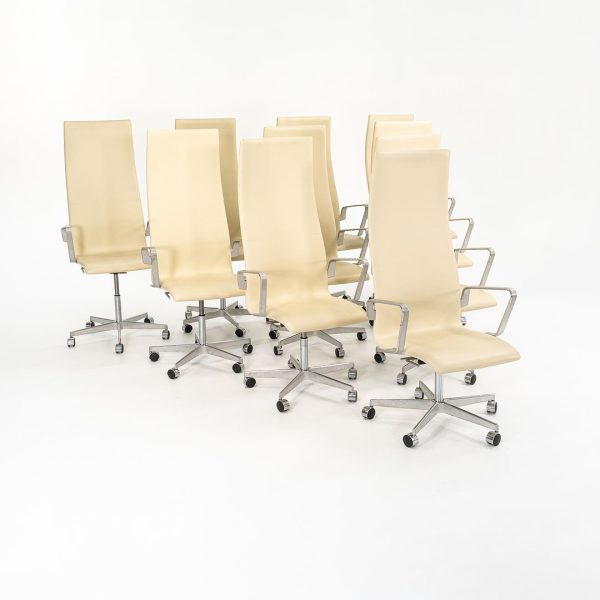 2008 Oxford Chair Model 3272 by Arne Jacobsen for Fritz Hansen in Ivory Leather 10x Available Fashion