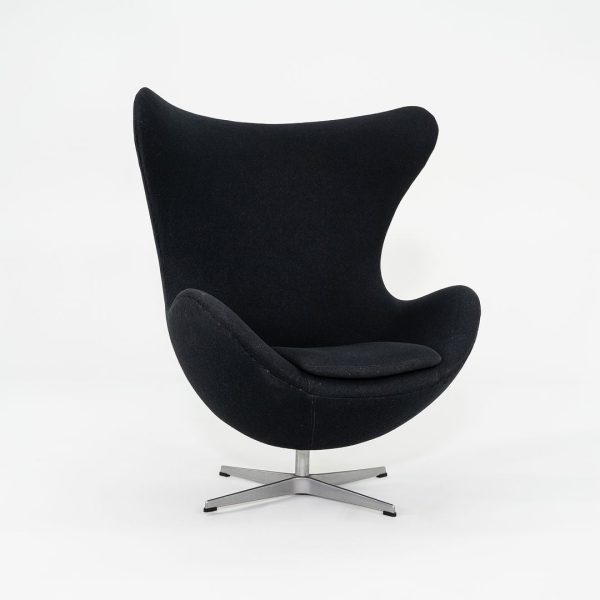 1993 Arne Jacobsen for Fritz Hansen Egg Chair and Ottoman in Black Fabric Online Hot Sale