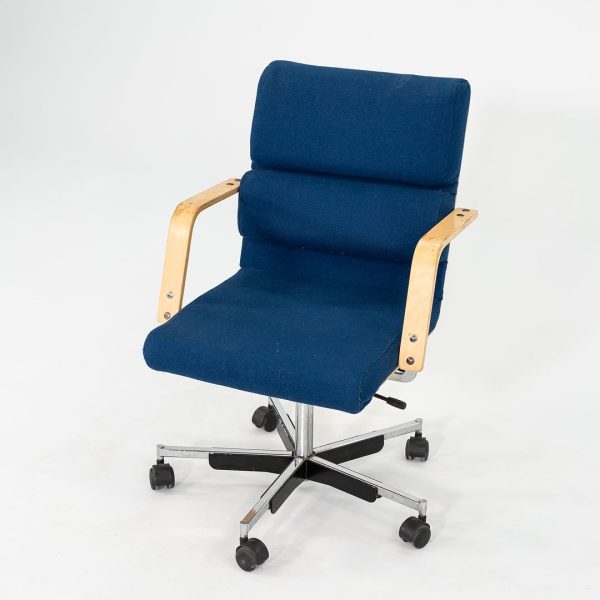 1980s Plaano Chair by Yrjo Kukkapuro for Avarte in Birch with Blue Fabric & Pneumatic Base Online Hot Sale