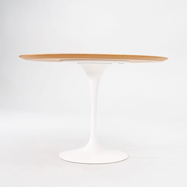 2009 Tulip Dining Table, Model 173O by Eero Saarinen for Knoll in White with Light Oak 42 inch Top Hot on Sale