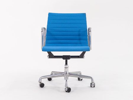 2010s Eames Aluminum Group Management Desk Chair by Ray and Charles Eames for Herman Miller in Blue Leather Online now