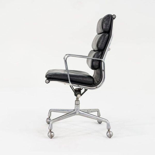 1975 Soft Pad Executive Chair, Model EA420 by Charles and Ray Eames for Herman Miller in Black Leather 1x Available For Sale