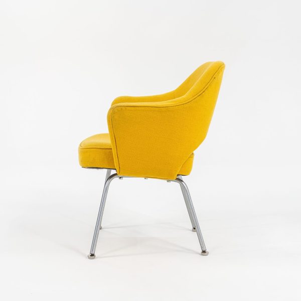 1960s Knoll Saarinen Executive Chair, Model 71A by Eero Saarinen for Knoll Steel, Fabric, Foam, Plastic on Sale