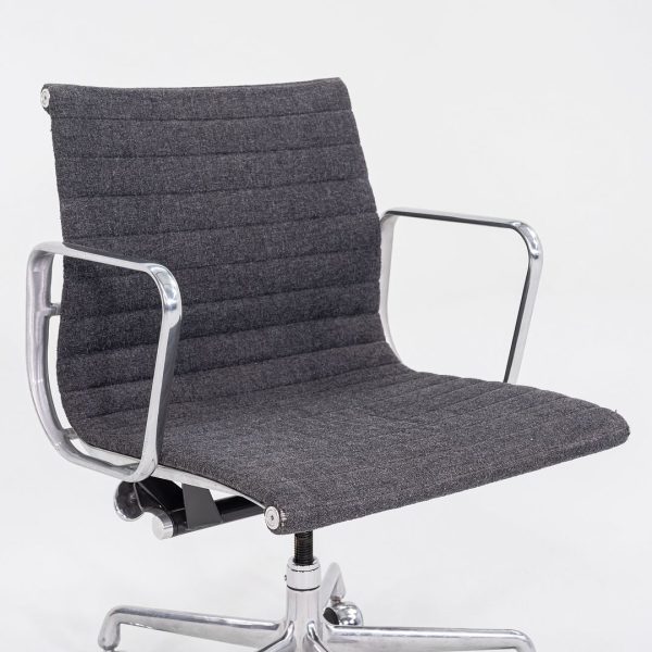 2009 Herman Miller Eames Aluminum Management Desk Chair in Grey Maharam Fabric 3x Available Fashion