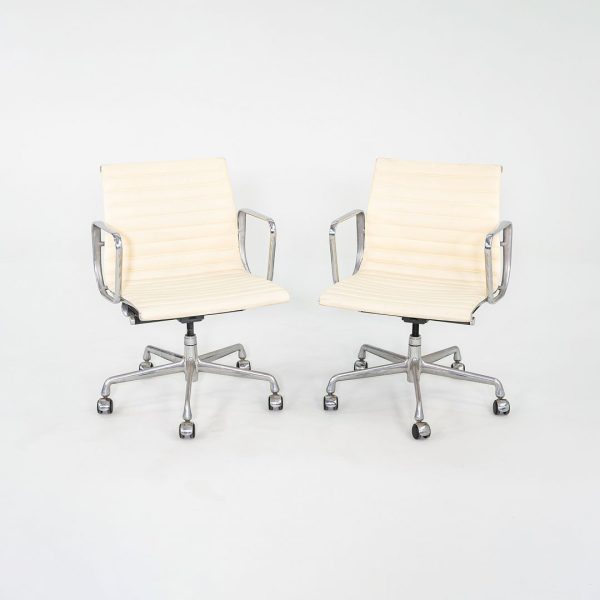 2007 Herman Miller Eames Aluminum Group Management Desk Chair in Ivory Leather 8x Available Online