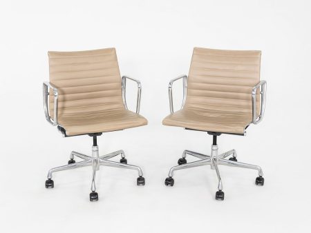 2007 Herman Miller Eames Aluminum Group Management Desk Chairs in Beige Leather 2x Available Hot on Sale