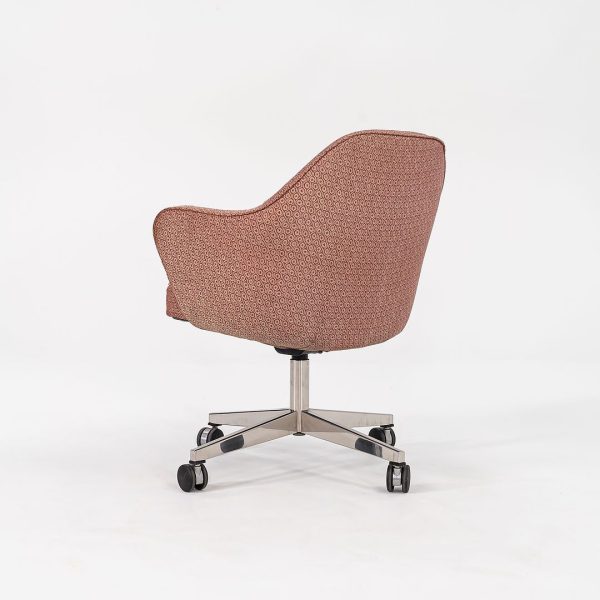 1960s Saarinen Executive Swivel Chair, Model 68S by Eero Saarinen for Knoll in Patterned Fabric Discount