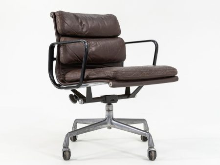 1981 Eames Soft Pad Management Desk Chair, Model EA148 by Ray and Charles Eames for Herman Miller in Brown Leather Fashion