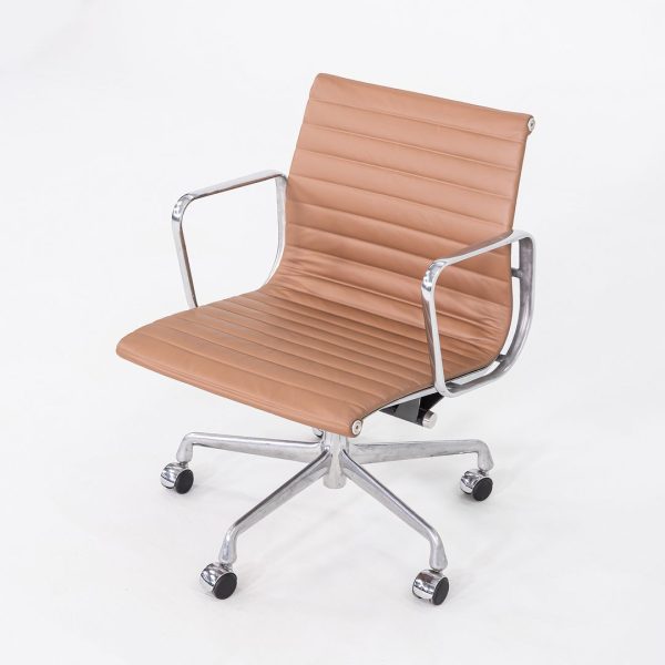 2010s Herman Miller Eames Aluminum Group Management Desk Chair in Brown Leather Online Hot Sale