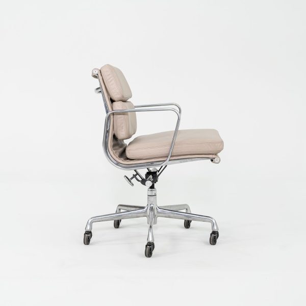 2010s Herman Miller Eames Soft Pad Management Desk Chair in Beige Leather Supply