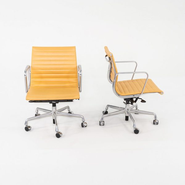 2014 Herman Miller Eames Aluminum Group Management Desk Chairs in Tan Leather 12+ Available For Sale