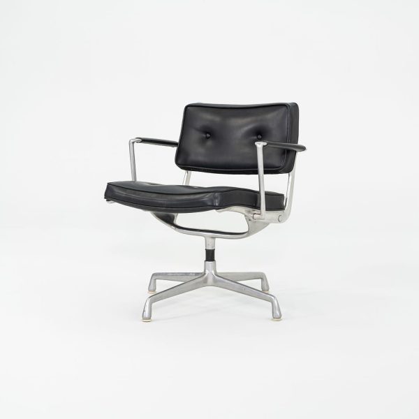 1968 Herman Miller Eames ES102 Intermediate Desk Chair in Black Naugahyde Fashion