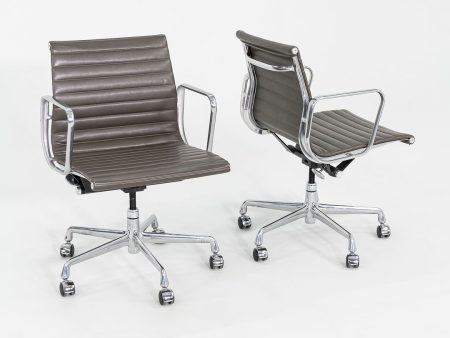 2013 Herman Miller Eames Aluminum Group Desk Chairs in Brown 12+ Available Fashion