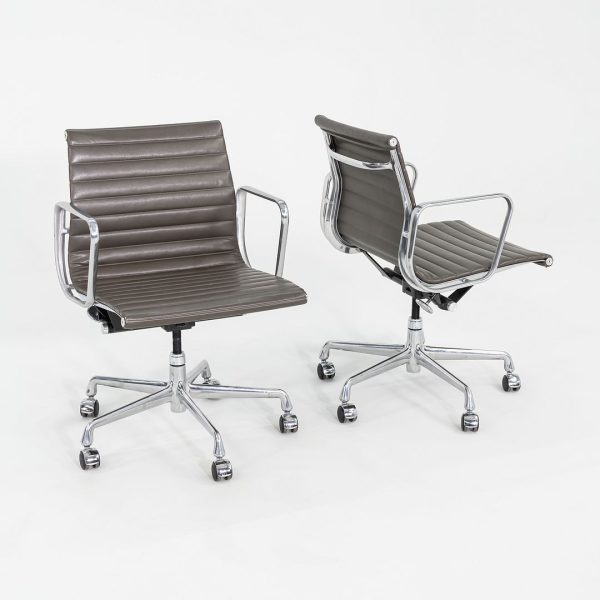 2013 Herman Miller Eames Aluminum Group Desk Chairs in Brown 12+ Available Fashion