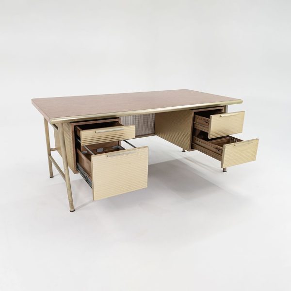 1958 Italic Desk by Gordon Bunshaft and SOM for General Fireproofing Online