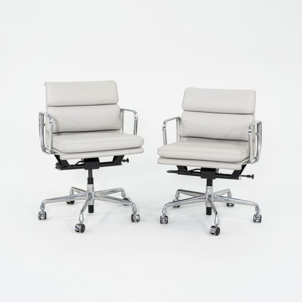 2019 Herman Miller Eames Soft Pad Management Desk Chair in Off-White Leather with Pneumatic Base EA435 2x Available Supply