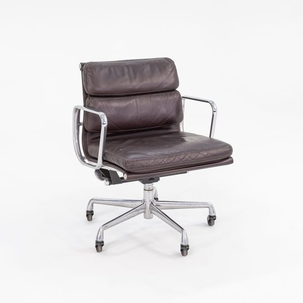 1989 Eames Soft Pad Management Chair, Model EA418 by Ray and Charles Eames for Herman Miller in Brown Leather For Sale