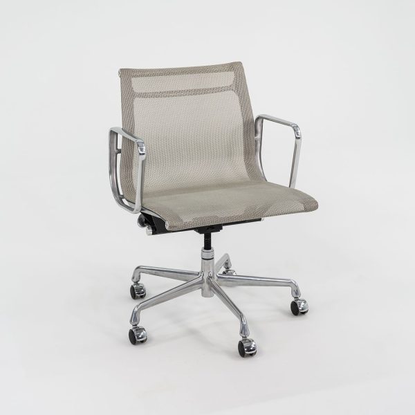 2015 Aluminum Group Management Chair, Model EA335 by Ray and Charles Eames for Herman Miller Aluminum, PVC Mesh, Rubber, Steel, Plastic Sale