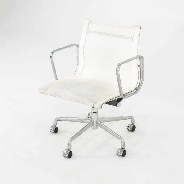 2009 Herman Miller Aluminum Group Management Mesh Desk Chairs in White Mesh 12+ Available Fashion