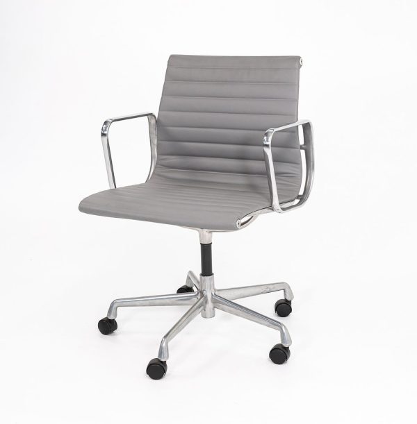 2010s Eames Aluminum Group Management Desk Chair by Ray and Charles Eames for Herman Miller in Grey Leather For Sale