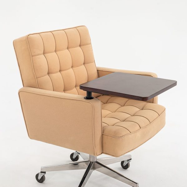 1979 Cafiero Desk Chair with Tablet, Model 187 by Vincent Cafiero for Knoll in Tan Fabric 8x Available For Discount