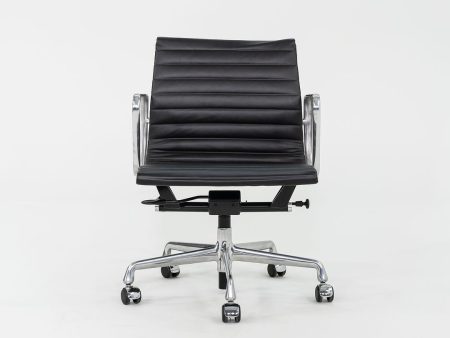 2010s Herman Miller Eames Aluminum Group Management Desk Chair in Black Leather 4x Available Online now