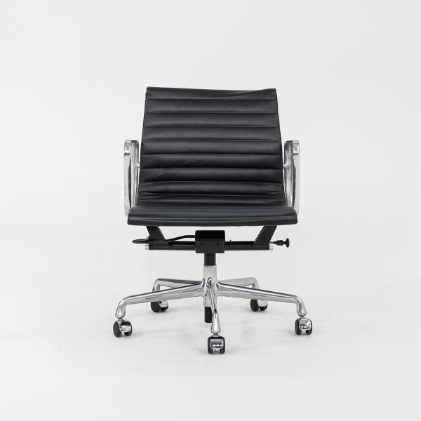 2010s Herman Miller Eames Aluminum Group Management Desk Chair in Black Leather 4x Available Online now