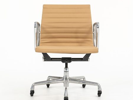 2010s Eames Aluminum Group Management Desk Chair by Ray and Charles Eames for Herman Miller in Tan Leather on Sale