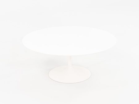 2016 Pedestal Coffee Table, Model 162TR by Eero Saarinen for Knoll in White Laminate For Sale