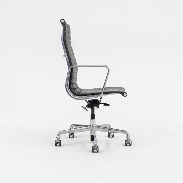 2014 Aluminum Group Executive Desk Chair by Charles and Ray Eames for Herman Miller with Pneumatic Bases and Black Leather Fashion