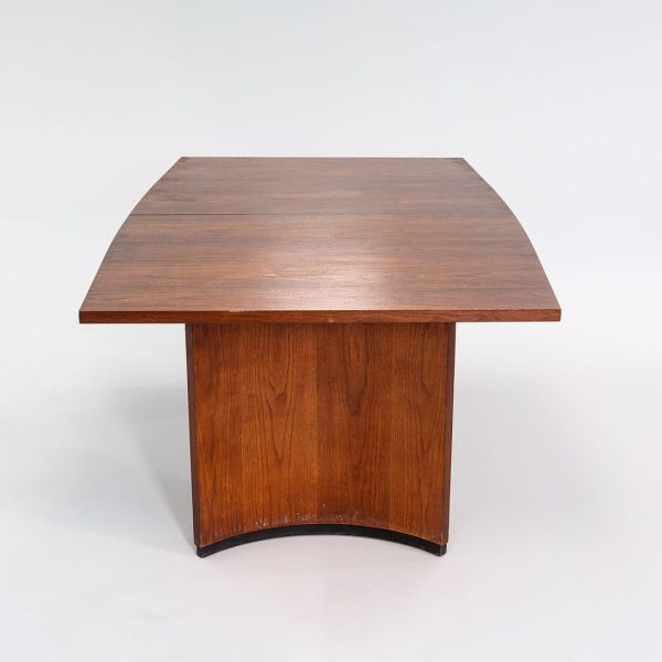 1960s Walnut Dining Table Attributed to Jack Cartwright for Founders with Leaves, 72-112 in on Sale