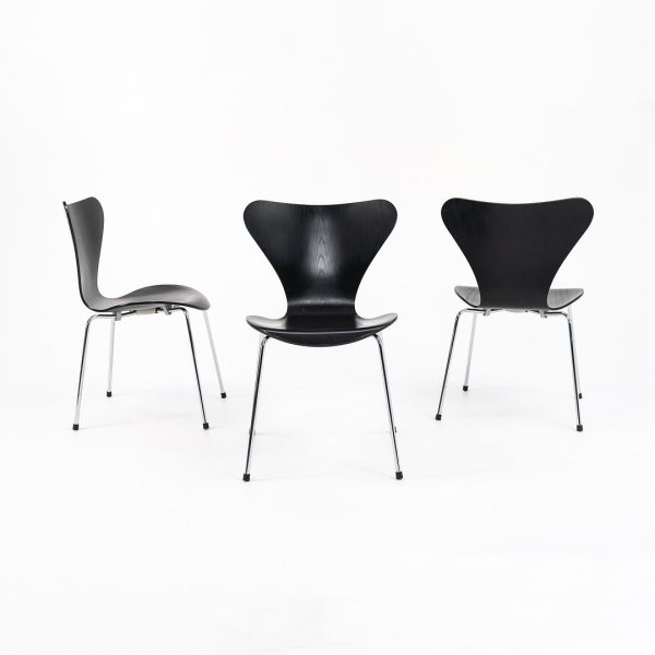 1998 Series 7 Chair, Model 3107 by Arne Jacobsen for Fritz Hansen in Ebonized Ash 15x Available Online Hot Sale