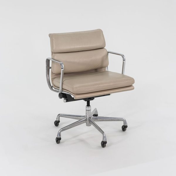 2006 Soft Pad Management Chair, EA435 by Ray and Charles Eames for Herman Miller in Leather 4x Available For Cheap