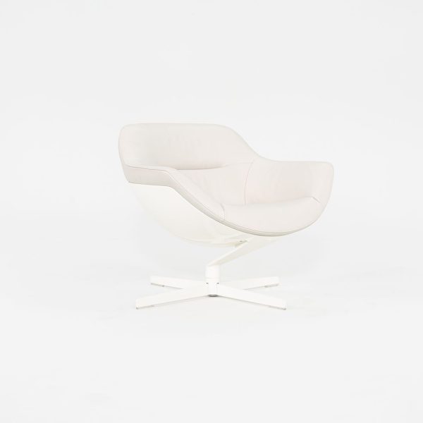 2015 Pair of Auckland 277 Lounge Chairs by Jean-Marie Massaud for Cassina in White Leather For Sale